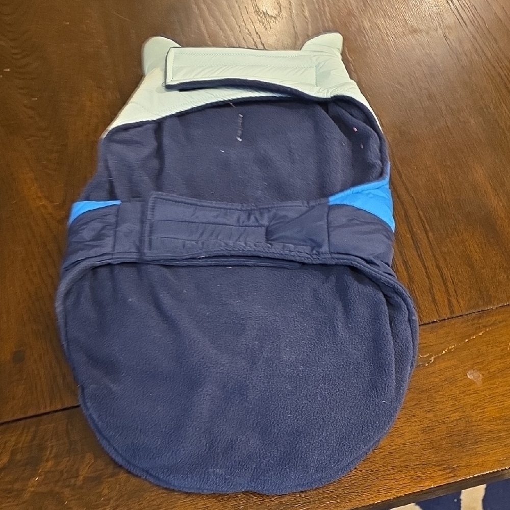 Coleman Tri-Color Pet Jacket - Picture 4 of 4